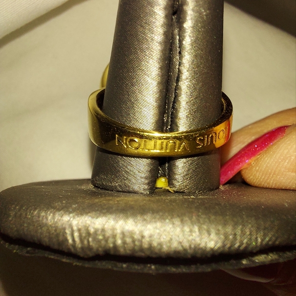 LOUIS VUITTON Over the Rainbow Ring Black Swarovski Crystal Sz L - Picture 3 of 12